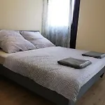 Kamus *