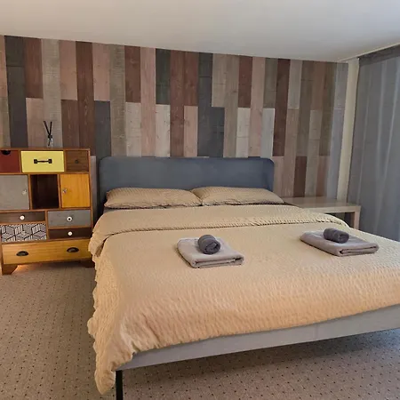 Apartament Kamus *